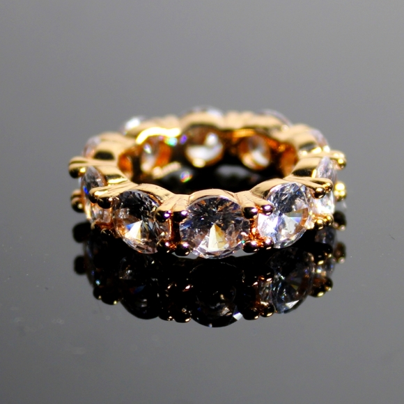 STUNNING CZ gold tone infinity ring - Picture 8 of 9